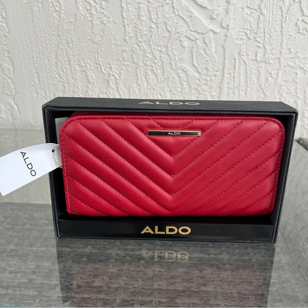 Aldo Red Wallet Zip Around Heart Star Embossed Faux Leather NBI Elegant